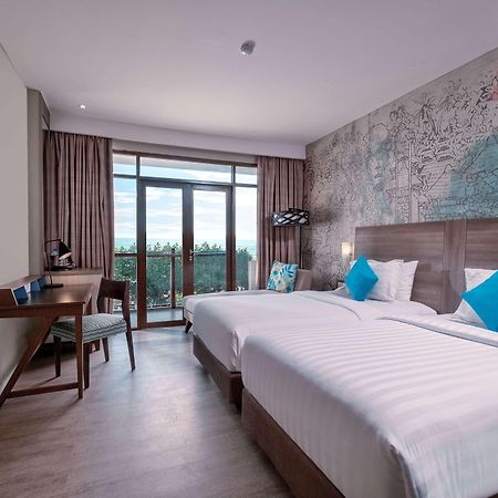 Wyndham Garden Kuta Beach Bali Exterior foto